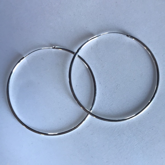 New! Silver Plated Hoop Earrings - Picture 12 of 16